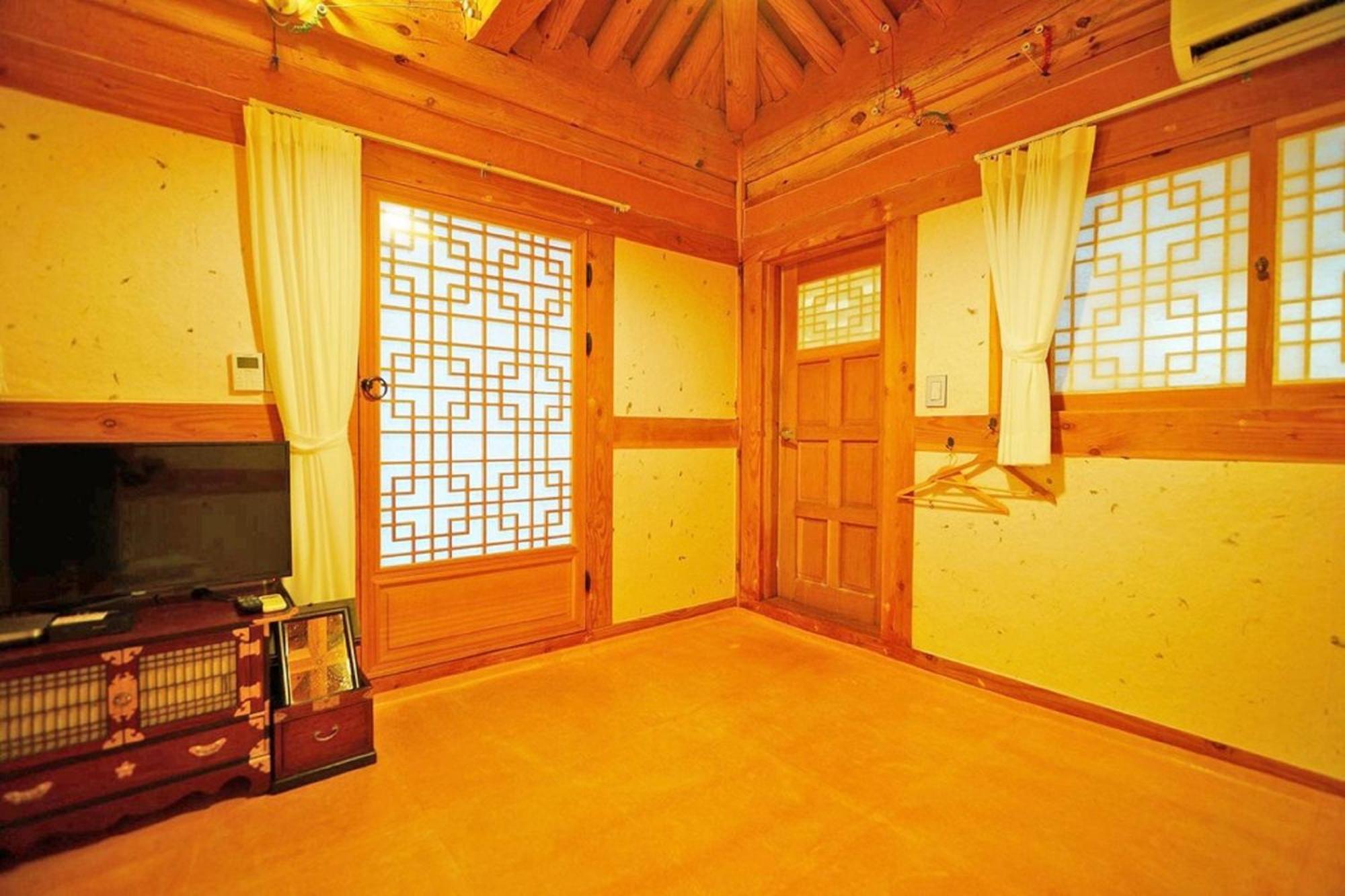 Hanok Gotaek Goeul จอนจู ภายนอก รูปภาพ